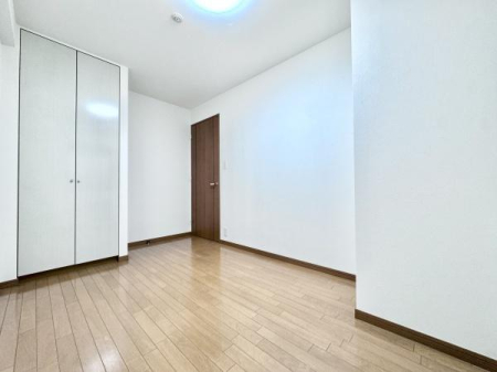 m VvȃfUC̗͂mBߗނוXbL[ł܂B