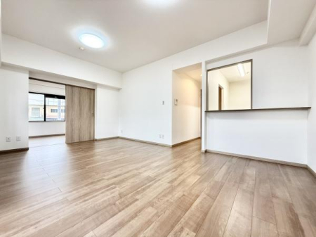 rO LX15.5LDK͉ƑSƂ낰ԂłBrOƃ_CjORɎg邽߁AlXȃCtX^CɑΉ܂!