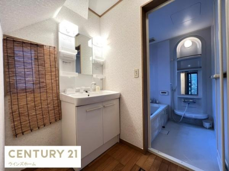 ʑEʏ LXƂӂʎIt̐ʉϑŎ[͂ɍA̎xxKɂȂ܂B
