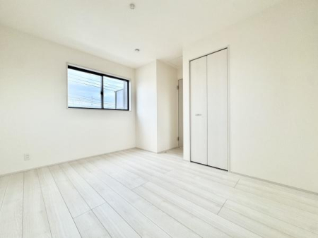 m FƃVvȃfUC̗͂mBN[[bgtŁAߗނו̐ڂ₷Ag̗ǂKԂłB