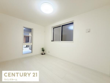 m 炩ȓSn悭ނB
Qqǂɂ҂̋ԂłB