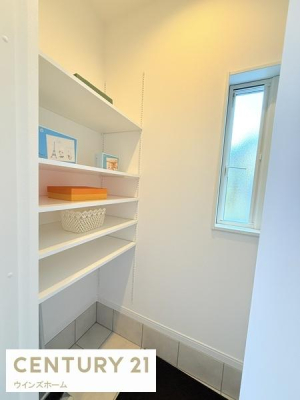  ւɂ̓V[YCN[NIC̑Axr[J[uAAEghApi[ł܂B