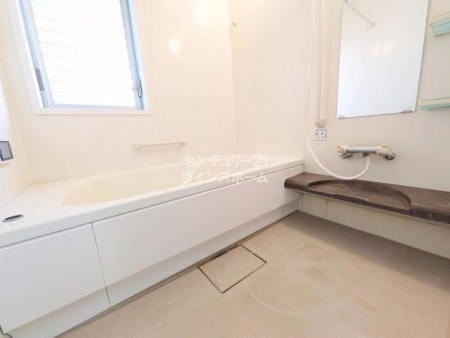  jbgoX͒ǂ@\ڂōŌɂCɓɂKȃoX^C񋟂܂Bɒg[@tȂ̂ŁAJ̓ԕ̎Ȃǐ󕨂OɊȂ͈ߗފƂĂ劈łI