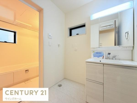 ���ʑ�E���ʏ� ���ʎ��͂�Ƃ肠��L���Ŗ����̏��������K�ł��B���ʑ���[�ɂ́A������p�i��X�L���P�A�p�i�Ȃǂ���������[�ł���悤�X�y�[�X���[�����Ă��܂��I