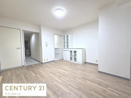 rO _CjOXy[XLXIƑƂ̂ȂԂłBJE^[LrlbgpӁB