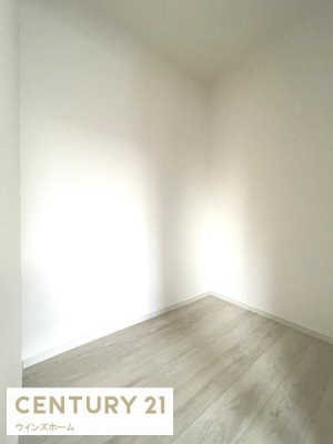 ���[ �E�H�[�N�C���N���[�[�b�g���ݒu����Ă��܂��I�G�߂��̂������Ղ���[�ł��A���������X�b�L���Еt���܂��I