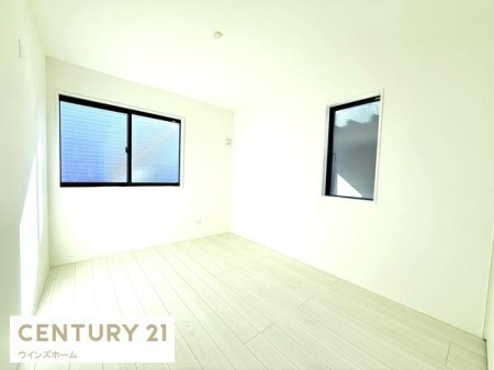 �m�� �V���v���ȃf�U�C�������̗͂m���B�N���[�[�b�g�t���ňߗނ�ו����X�b�L�����[�ł��܂��B