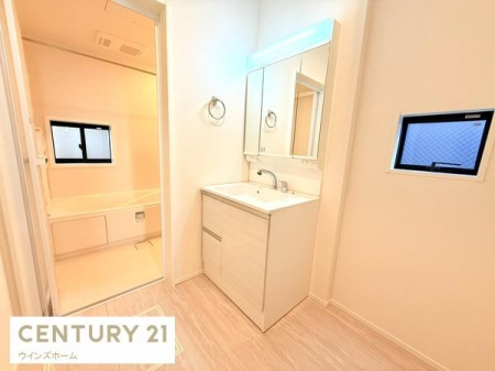 ���ʑ�E���ʏ� ���ʎ��͂�Ƃ肠��L���Ŗ����̏��������K�ł��B���ʑ���[�ɂ́A������p�i��X�L���P�A�p�i�Ȃǂ���������[�ł���悤�X�y�[�X���[�����Ă��܂��I