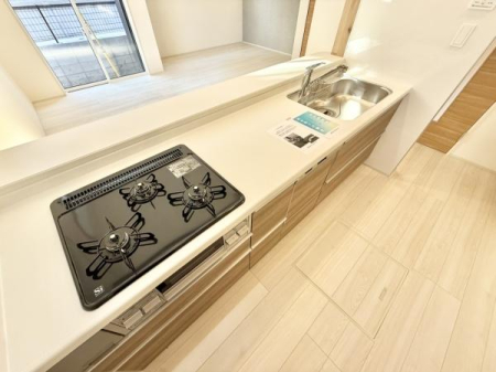 �L�b�`�� �X�^�C���b�V���ȃV�X�e���L�b�`���́A���[�͂Ƌ@�\�������˔����A�������y�����Ȃ��ԁB