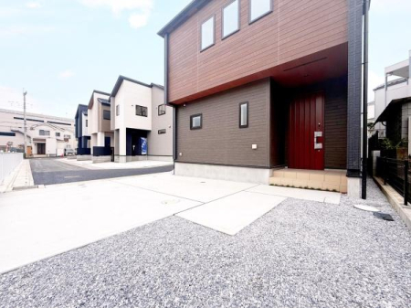 �O�ʓ��H�܂ތ��n�ʐ^ -