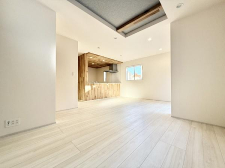 ���r���O -