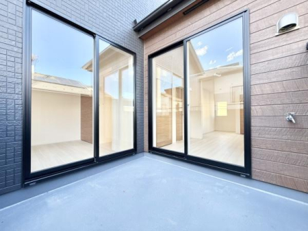 �o���R�j�[ -