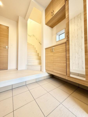 ���� ������������Ԃ����o���A���Ƒ��◈�q�҂��C�����悭�o�}���܂��B���[�͂̍����V���[�Y�{�b�N�X���ݒu���ꌺ�ւ��X�b�L���ƕۂĂ܂��I