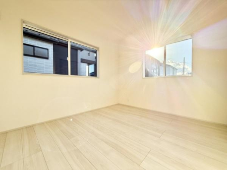 m FƃVvȃfUC̗͂mBN[[bgtŁAߗނוXbL[Bg̗ǂKԂłB