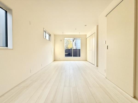 m FƃVvȃfUC̗͂mBN[[bgtŁAߗނו̐ڂ₷Ag̗ǂKԂłB