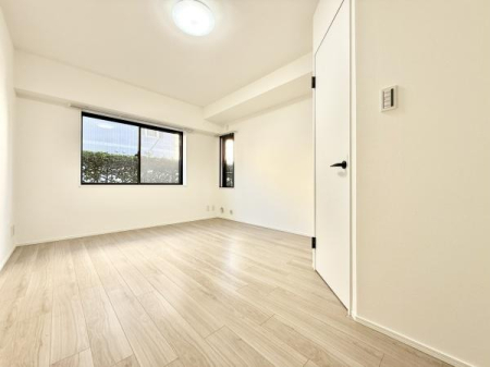 Q ÔȂoX̎ꂽzF̓CeA̔zu₷͗lւy߂łˁI8.3̍LI