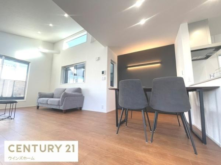 rO _CjOXy[XLXIƑƂ̂ȂԂłB