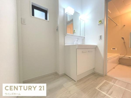 ʑEʏ 邭̂Oʋʉϑ̗pB
Ƃ̓X[YŁA̐gxxKɁB