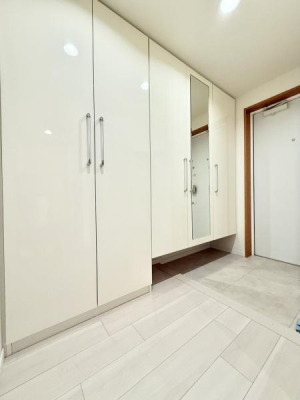 ���� ������Ƃ������邢���ւ́A�L�x�Ȏ��[�ŃX�b�L���ƕЕt���A�������̂����ۂɁB�����̏o���肪���K�ɂȂ�@�\�I�ȋ�Ԃł��B