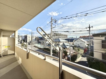 �Z�˂���̒��]�ʐ^ ������ɂ��z������ǍD�I���ӊ��ǍD�ł��I