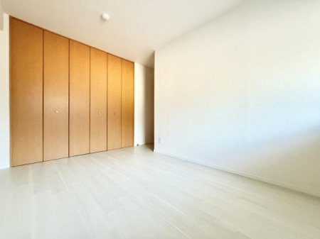 �Q�� �O���̂��Ȃ��o�����X�̎�ꂽ�z�F�̓C���e���A�̔z�u�����₷���͗l�ւ����y���߂����ł��ˁI