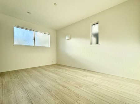 �m�� �V���v���ȃf�U�C�������̗͂m���B�N���[�[�b�g�t���ňߗނ�ו����X�b�L�����[�ł��܂��B