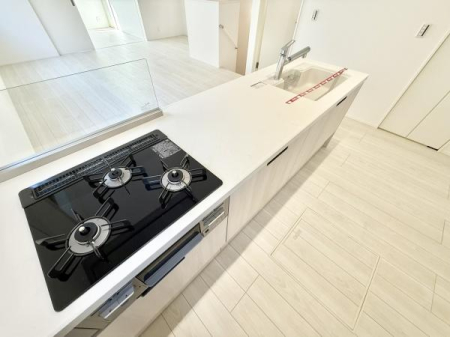 �L�b�`�� �X�^�C���b�V���ȃV�X�e���L�b�`���́A���[�͂Ƌ@�\�������˔����A�������y�����Ȃ��ԁB�L�b�`������o���R�j�[��
�ɂȂ���Ǝ������̗ǂ������͂ł��I