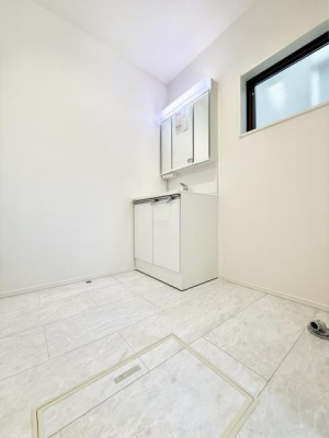 ���ʑ�E���ʏ� �O�ʋ��t�����ʉ��ϑ�B���킹���Ō��̃X�^�C�����O�����K�B���̌��͎��[�ɂȂ��Ă���̂ŁA�ׁX�������̂����[�ł��A�X�b�L���Ƃ������ʉ��ɁB