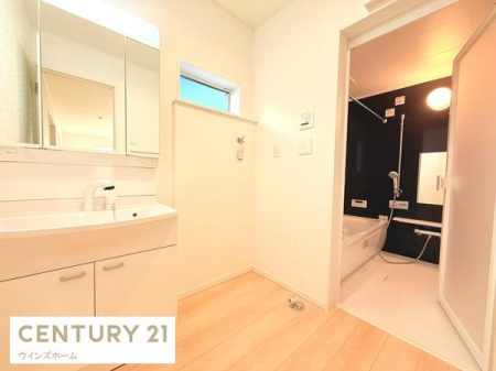 ���ʑ�E���ʏ� �L�X�T�C�Y�̐��ʉ��ϑ�B���l���ނ≻�ϕi�ȂǍׁX�������̂����[�ł�����[������̂ŁA�X�b�L���Ƃ������ʎ���ɂȂ�܂�!
