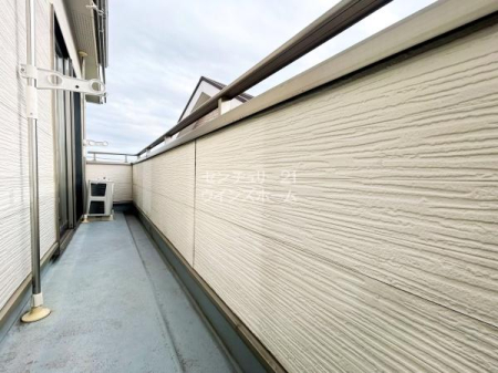 �o���R�j�[ -