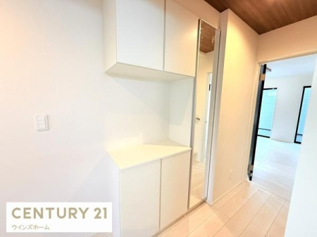 ���� ������������Ԃ����o���A���Ƒ��◈�q�҂��C�����悭�o�}���܂��B���[�͂̍����V���[�Y�{�b�N�X���ݒu���ꌺ�ւ��X�b�L���ƕۂĂ܂��I