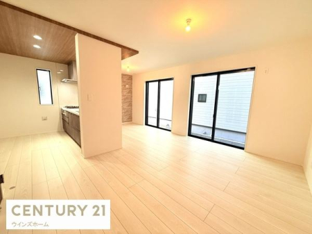 ���r���O ���邭�J���I�ȃ��r���O�����́B���R���ɕ�܂��S�n�悢��ԂŁA���X�̕�炵�����L���ɂȂ�܂��B