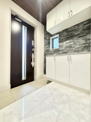 ���� ������Ƃ������邢���ւ́A�L�x�Ȏ��[�ŃX�b�L���ƕЕt���A�������̂����ۂɁB�����̏o���肪���K�ɂȂ�@�\�I�ȋ�Ԃł��B