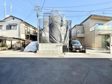 �O�ʓ��H�܂ތ��n�ʐ^ �O�ʓ��H�͐�������4���B�_�c���w�Z�܂Ŗ�300���I�z������ǍD�I