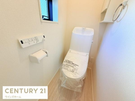 �g�C�� �g�C���͂P�E2�K�ɐݒu����A�V�����[�g�C������������Ă���̂Ŏg�p��̓X�b�L���u���I