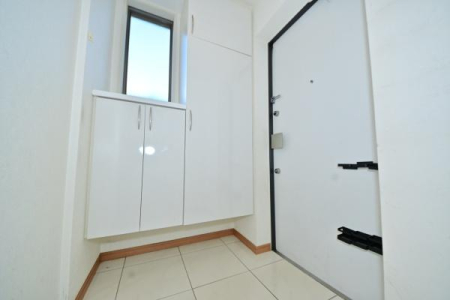 ���� �Ƃ̑���ۂ����߂�G���g�����X�͂����L���C�ɂ��Ă����������́B�����Ō��ւɂ͎��[�͂̍����V���[�Y�{�b�N�X�������I�J�E���^�[�����ɂ��Ԃ⏬���������Ă������ł��ˁB