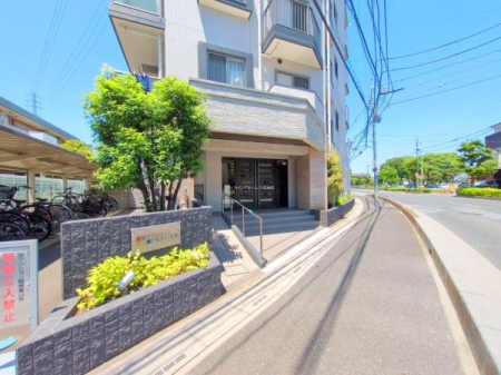 �G���g�����X �G���g�����X�̓I�[�g���b�N�V�X�e���𓋍ڂ������S�̃Z�L�����e�B�B�s�R�҂�󂫑����N�����Â炭�Ȃ�h�Ɛ��������Ȃ�܂��I�܂��Z�[���X�⊩�U������ł���̂��������ł��ˁB