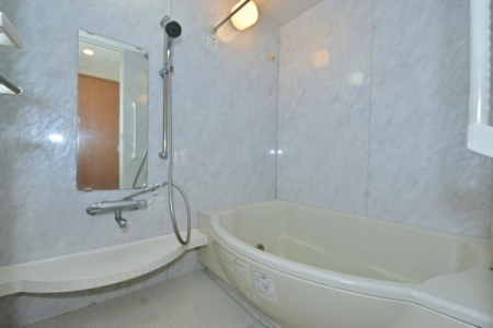 ���� �����C�͈���̔���������났�̏ꏊ�ł��B�ǂ������@�\���ڂōŌ�ɓ�����ɂ����K�ȃo�X�^�C�������񋟂��܂��B����ɒg�[�����@�t���Ȃ̂ŉJ�̓���ԕ��̎����͈ߗފ������Ƃ��Ă��劈��ł��I