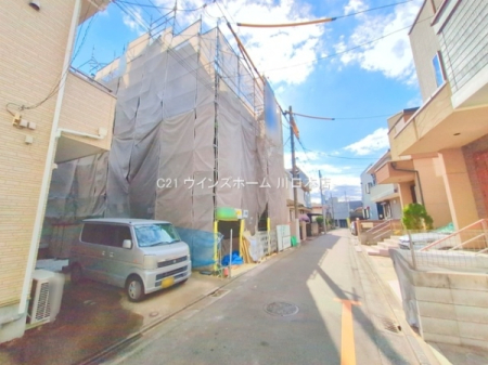 �O�ʓ��H�܂ތ��n�ʐ^ -