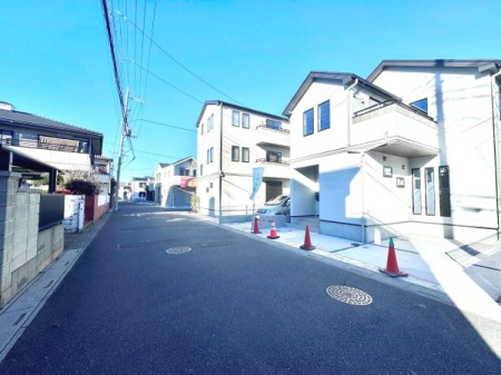 �O�ʓ��H�܂ތ��n�ʐ^ -