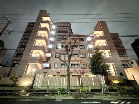 ���̑����n �d��������^�C���\��O�ρB��i�ɉf����Ȃ܂��ŁA�I�[�g���b�N�E��z�{�b�N�X�t���̈��S�����郌�W�f���X�ł��B