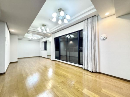 ���r���O �܂�グ�V��~�ԐڏƖ����f����㎿LDK�B�L���ƊJ���������˔����A�Ƌ�z�u�����₷���Z��Ԃł��B