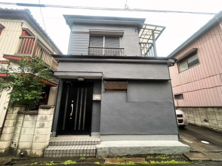 ���̑����n �����ɐ�����u��܁v�w�k��14���I�ۈ�{�݂⏬�w�Z���߂��q��Ċ��ɂ��b�܂ꂽ���K�ȃ��P�[�V�����ł��I�a�@�ɔ������{�݂��k��10���ȓ��ɑ������֐��̍����Z���ƂȂ��Ă��܂��B