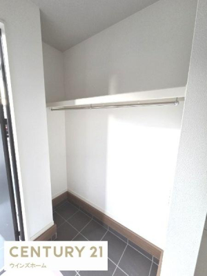 ���� ���ւɂ̓V���[�Y�C���N���[�N�������I�E�����㒅��R�[�g�������[�ł���p�C�v�n���K�[�t���I