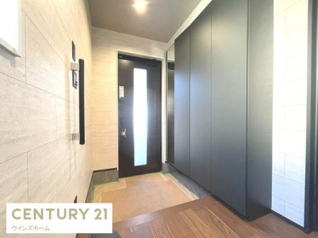 ���� ������������Ԃ����o���A���Ƒ��◈�q�҂��C�����悭�o�}���܂��B���[�͂̍����V���[�Y�{�b�N�X���ݒu���ꌺ�ւ��X�b�L���ƕۂĂ܂��I