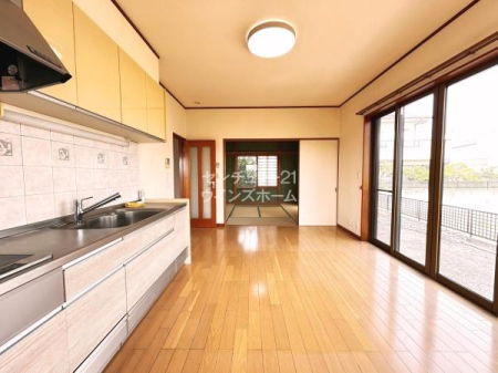 ���r���O ���r���O�ɂ͘a�����אځB���q�l�������������͕������L���āA�傫�ȗV����u����̂ł̂т̂тƗV�΂��Ă������܂��I����������Ԏd�؂�����ċ����ɂ���ȂǁA���Ƒ��̕ω��ɍ��킹�ĊԎ��̕ύX���\�ł��I