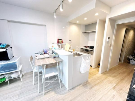 �L�b�`�� �J�E���^�[�t���L�b�`���Ȃ̂ŐH���̔z�V���Еt���ɃJ�E���^�[�𗘗p�ł��܂��I�X���[�Y�ɍ�Ƃ��s���ĉƎ��������A�b�v�I