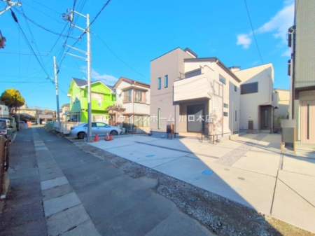 �O�ʓ��H�܂ތ��n�ʐ^ -