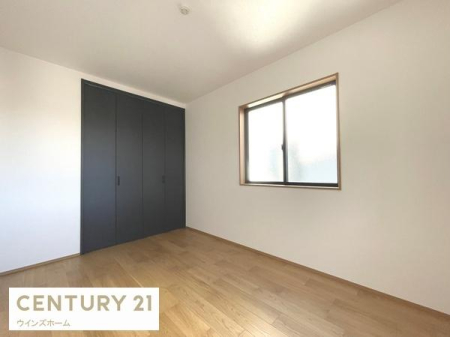 �m�� 2�ʍ̌��̖��邢�m���B�Q���ɂ��q�������ɂ��҂�����ł��I