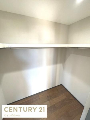 ���[ �E�H�[�N�C���N���[�[�b�g���ݒu����Ă��܂��I��ނ�G�߂��Ƃɕ����Ď��[�ł��X�b�L�����[�ł��܂��B